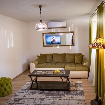 Jsn House - Private Parking & Premium Services Букурещ Екстериор снимка